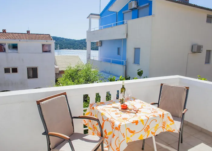 Hana Home - Apartments Tisno