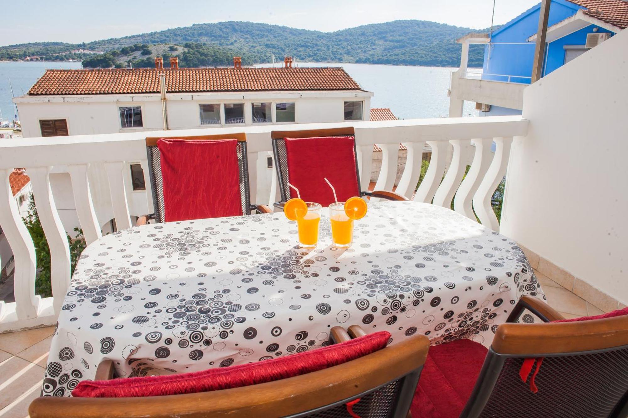 Appartement Hana - Tisno