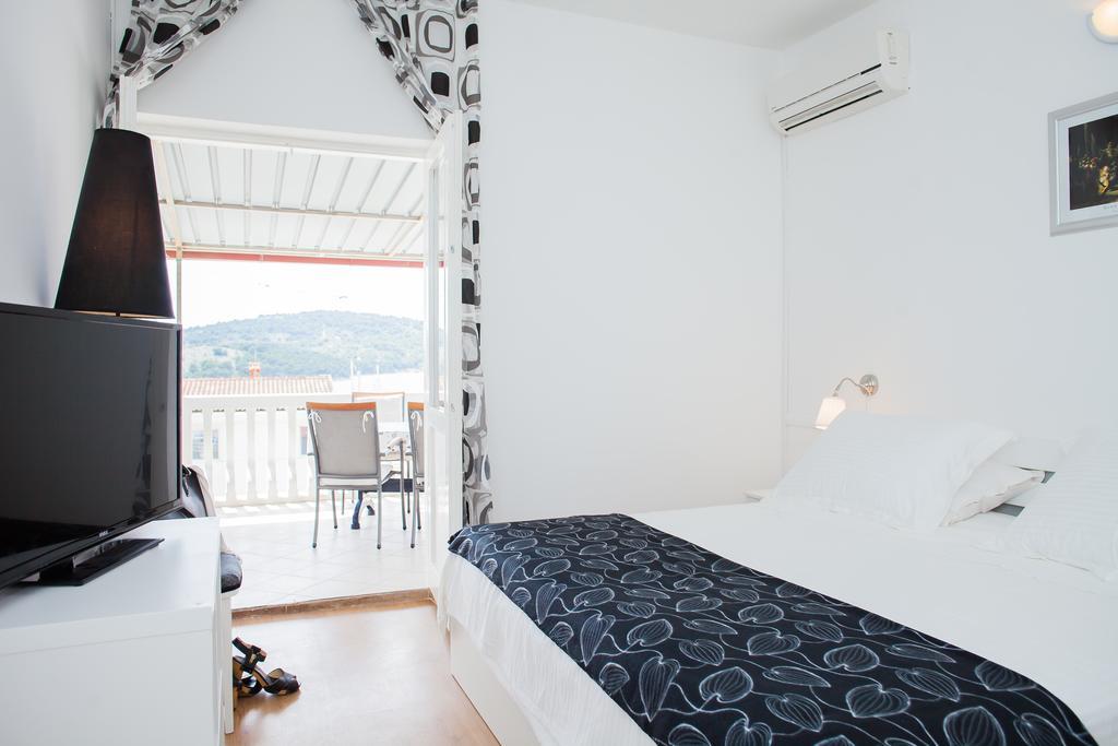 Apartment Hana - Tisno