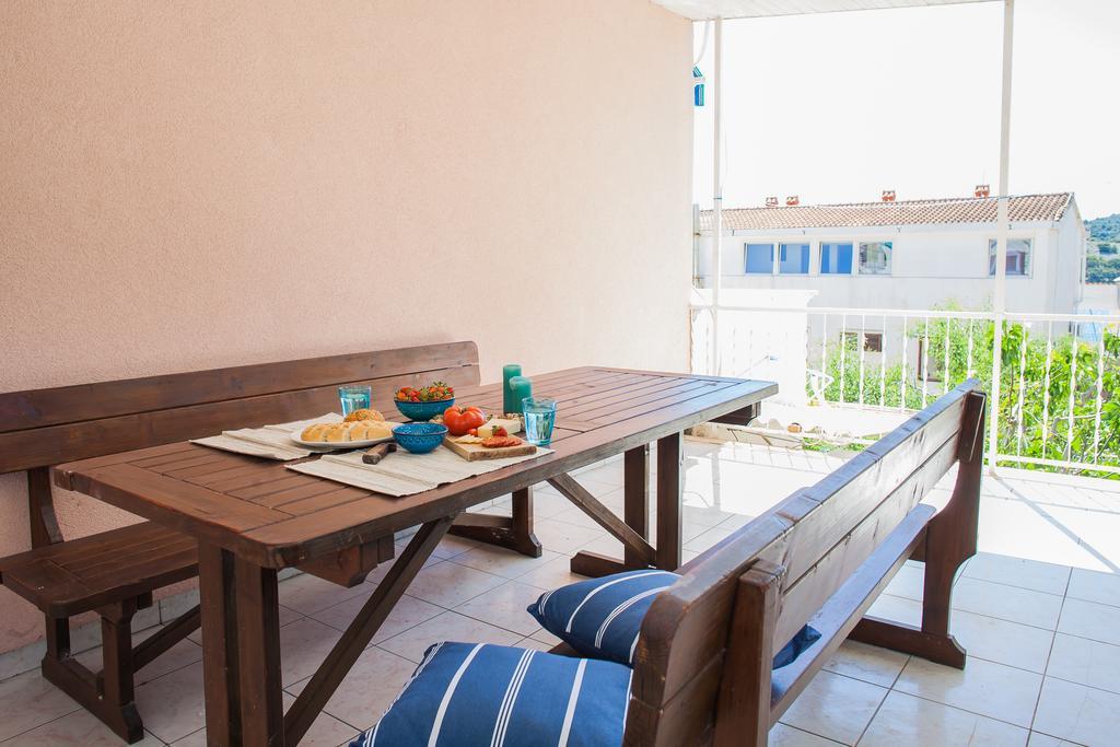 Apartment Hana - Tisno